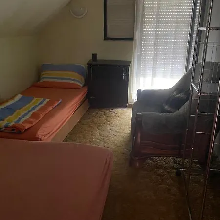 Aradi 公寓 希欧福克