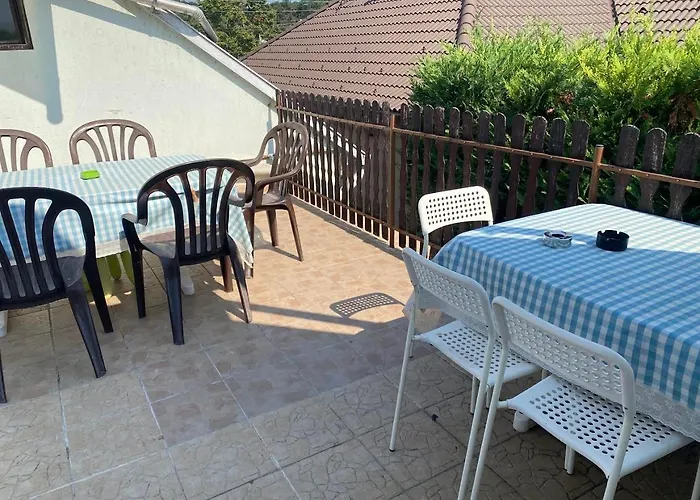 Aradi Apartment *
